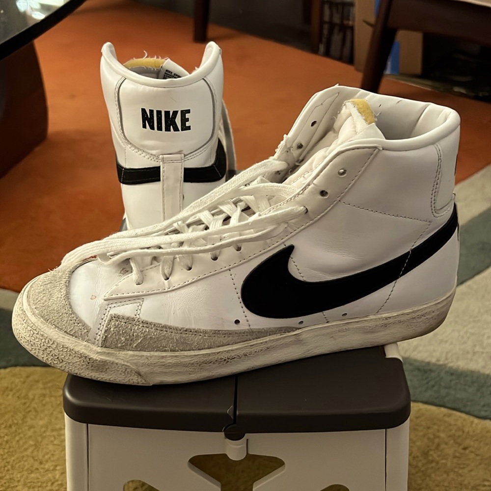 Nike Blazer Mid ‘77 Vintage, used. Men’s size US 9